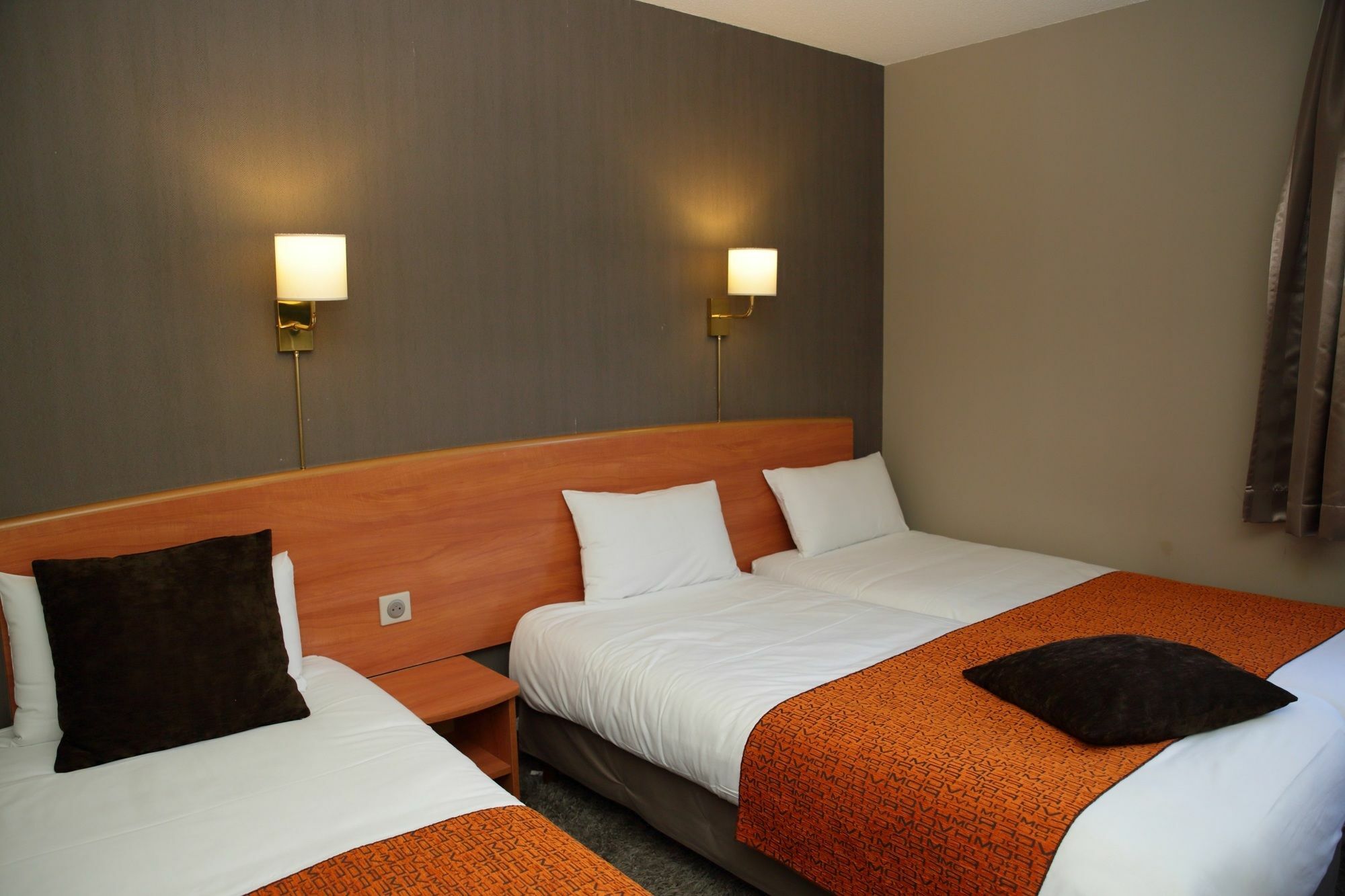 Hotel The Originals City, La Terrasse, Nord Tours